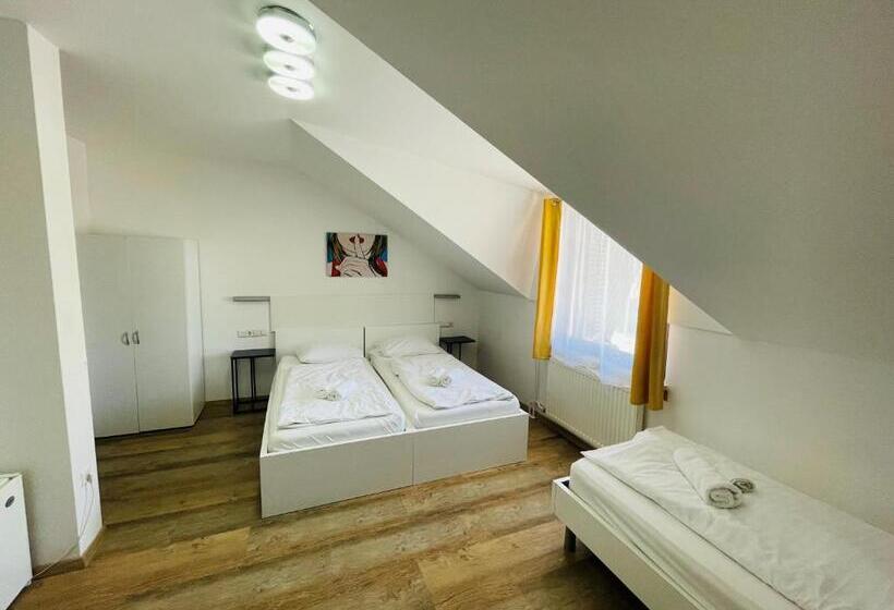 اتاق استاندارد سه نفره, Boutique Hotel Pohorje