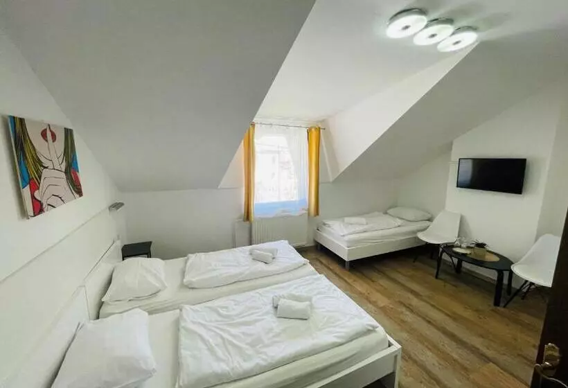 اتاق استاندارد سه نفره, Boutique Hotel Pohorje