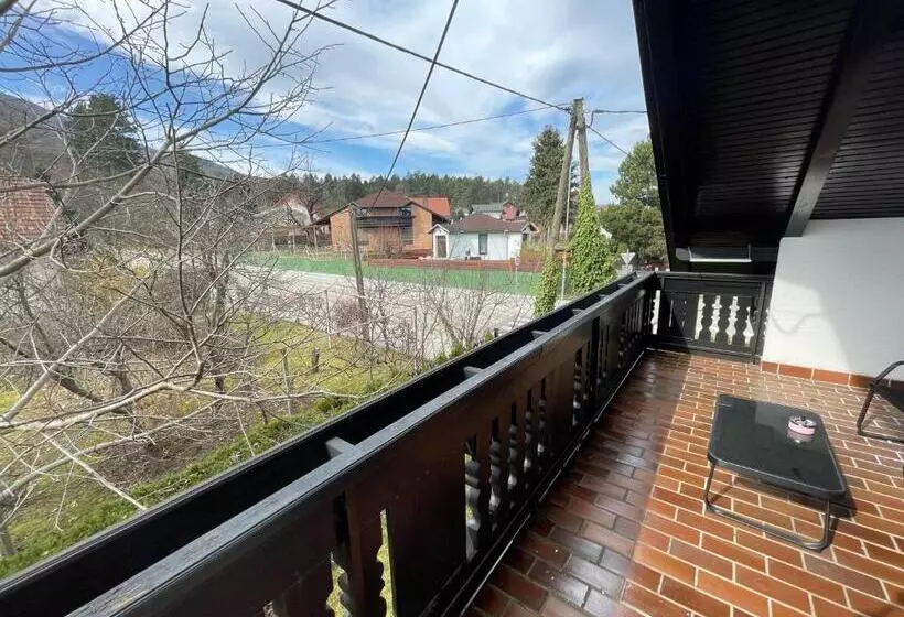اتاق خانوادگی, Boutique Hotel Pohorje