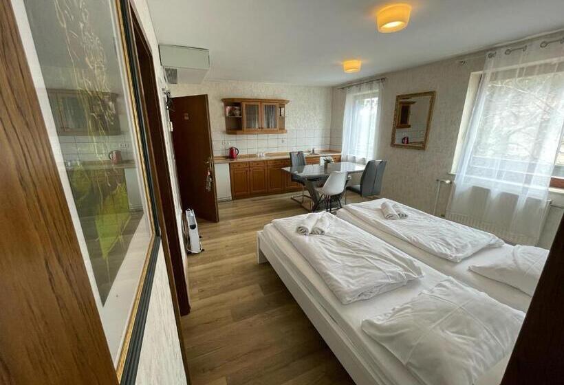 اتاق خانوادگی, Boutique Hotel Pohorje