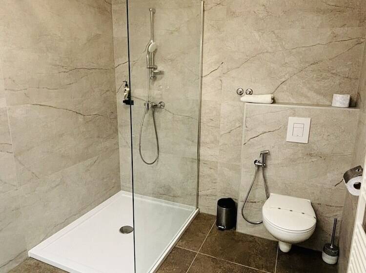اتاق استاندارد سه نفره, Boutique Hotel Pohorje
