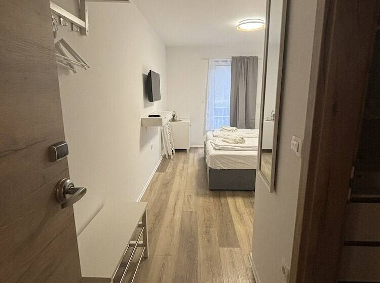 اتاق استاندارد با بالکن, Boutique Hotel Pohorje