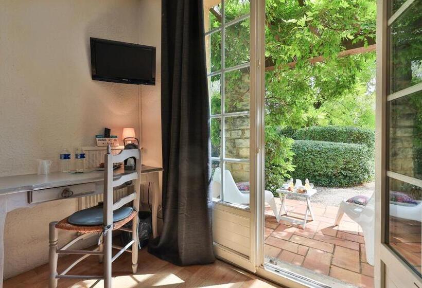 标准间带露台, Logis Hôtel Castel Mouisson