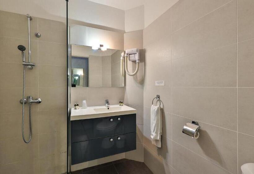 标准间带露台, Logis Hôtel Castel Mouisson