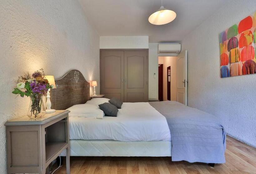 标准间带露台, Logis Hôtel Castel Mouisson