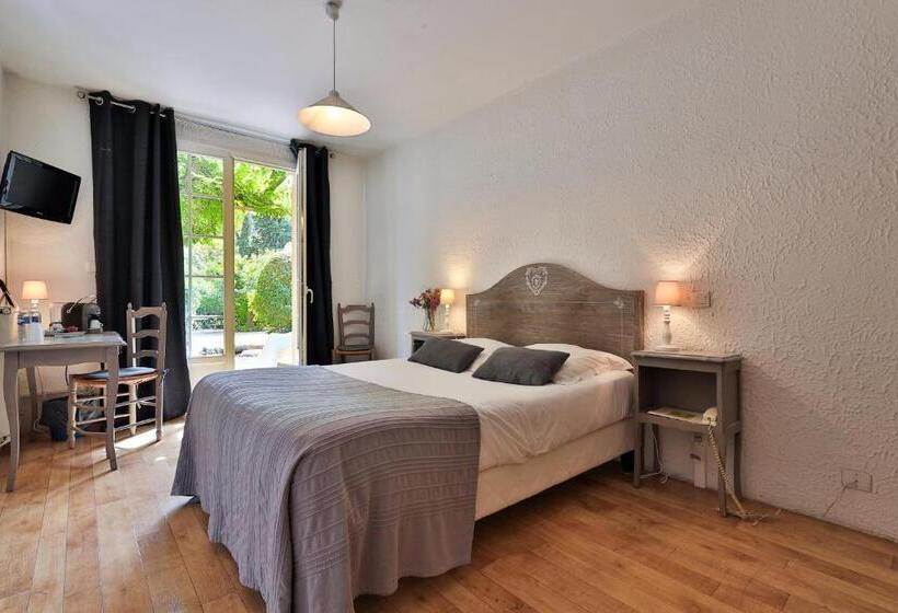 标准间带露台, Logis Hôtel Castel Mouisson