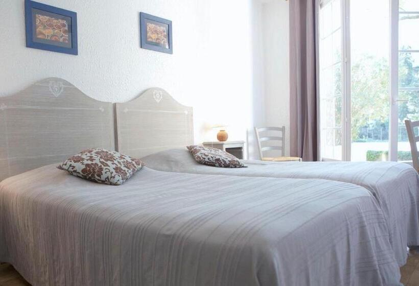 标准间带露台, Logis Hôtel Castel Mouisson