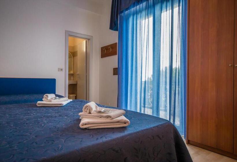 اتاق استاندارد سه نفره, Ciccio