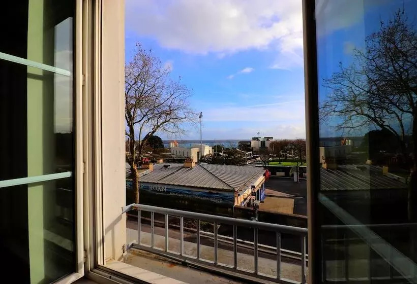 اتاق استاندارد با چشم‌انداز دریا, De La Gare Brest