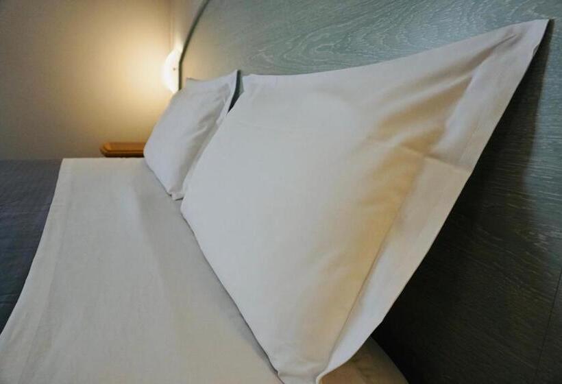 غرفة قياسية, Europa Milano