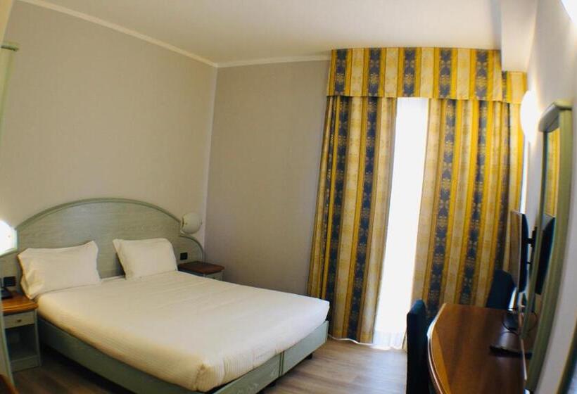 غرفة قياسية, Europa Milano