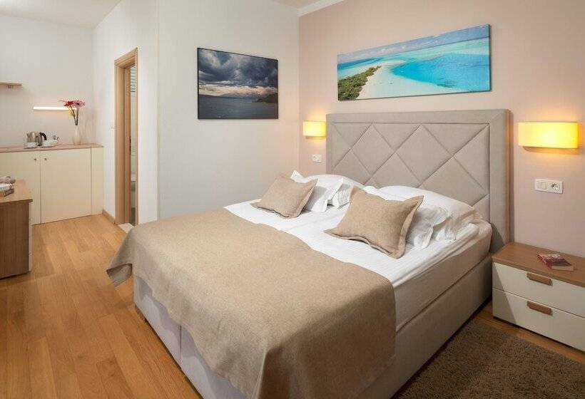 Quarto Economy, Fortuna