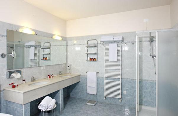 스탠다드 룸, Gabarda