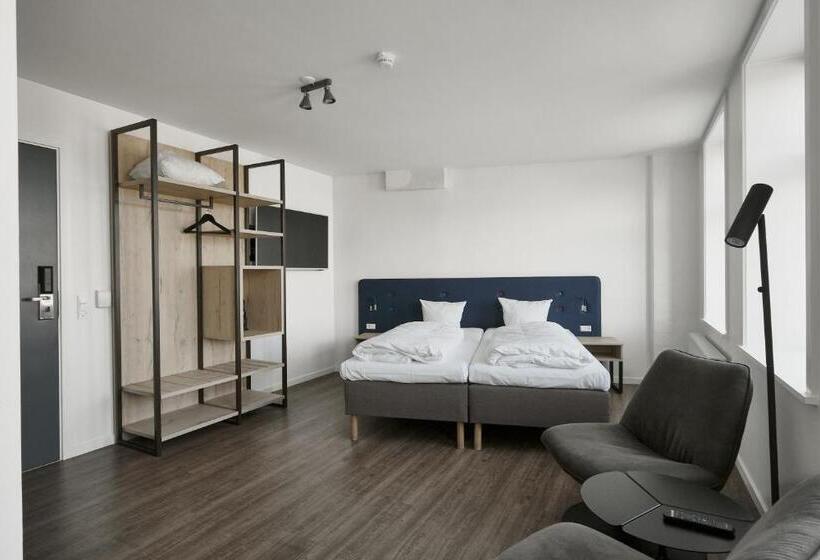 غرفة قياسية ذات إطلالة, Garni