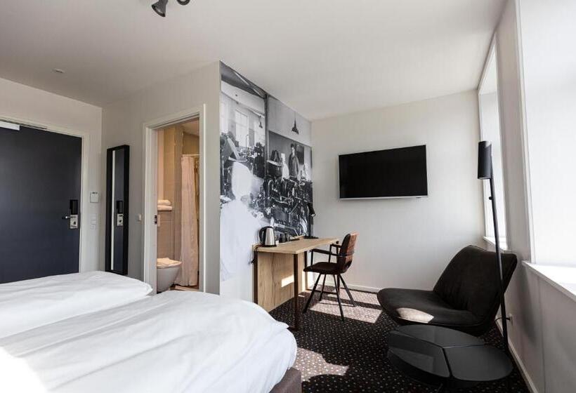 غرفة قياسية ذات إطلالة, Garni