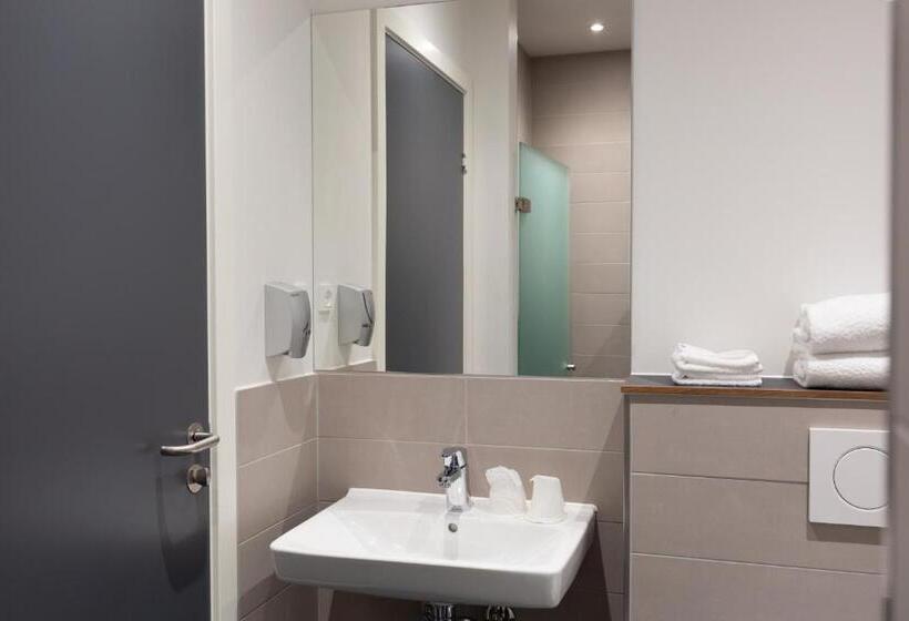 غرفة قياسية ذات إطلالة, Garni