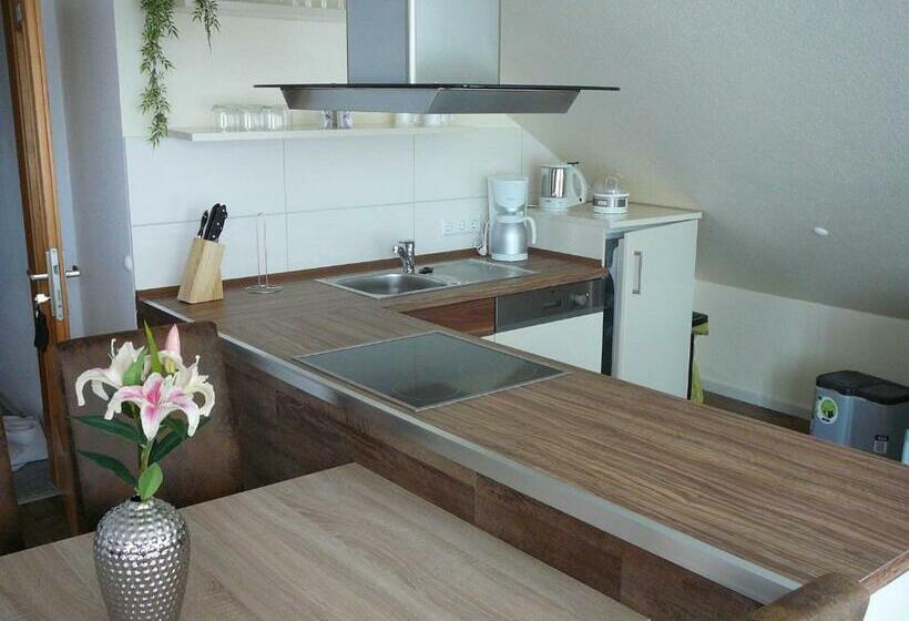 带阳台两卧公寓, Haus Drei Tannen