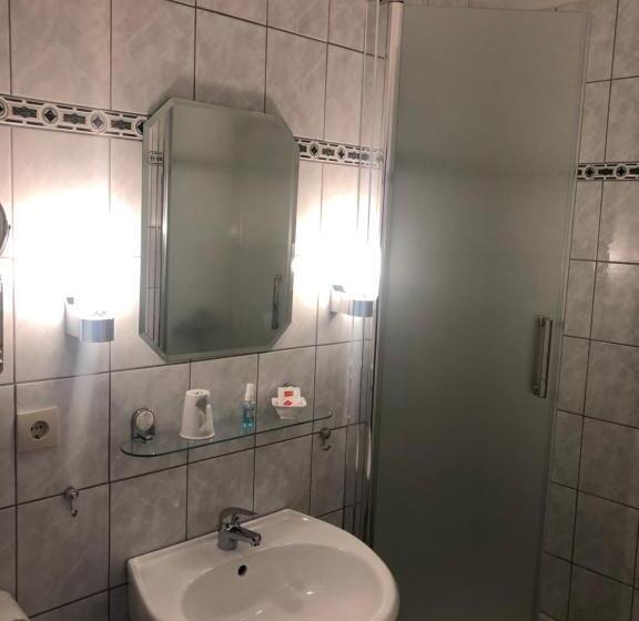 标准间, Haus Drei Tannen