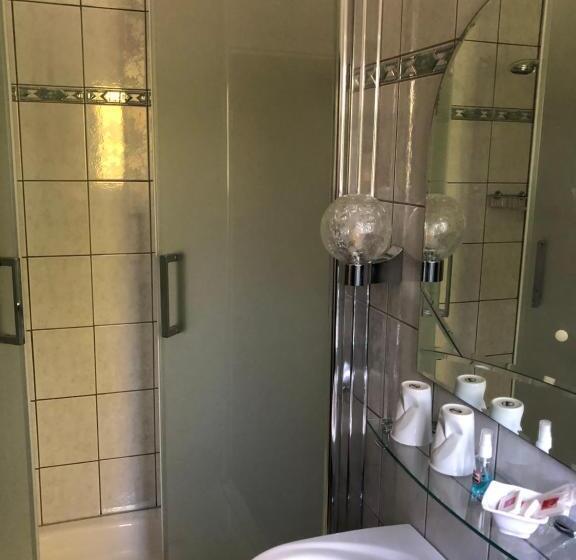 标准间, Haus Drei Tannen