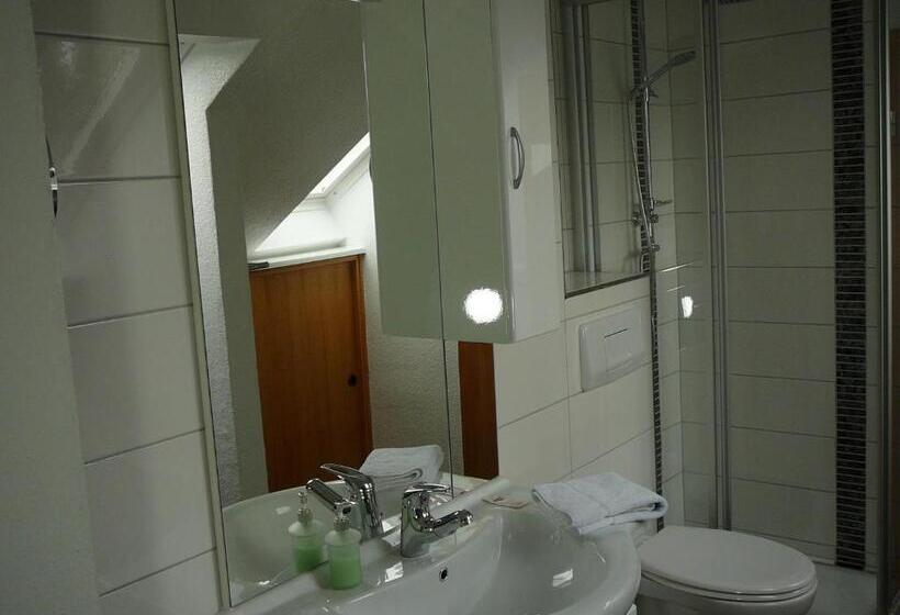 Апартаменты 2 Спальни с Балконом, Haus Drei Tannen
