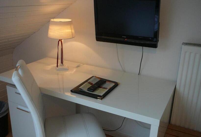 带阳台两卧公寓, Haus Drei Tannen