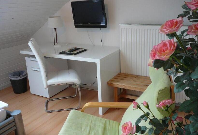 带阳台两卧公寓, Haus Drei Tannen