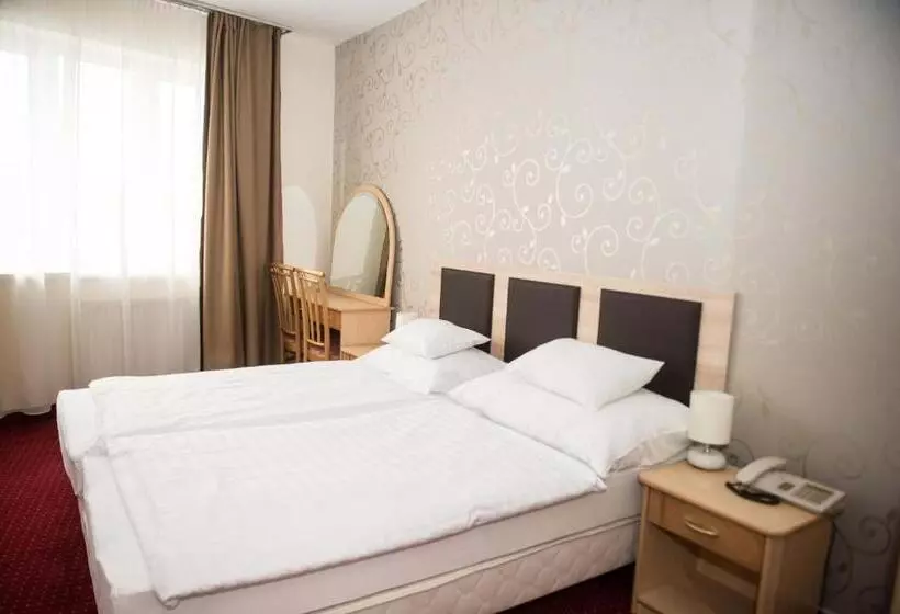 Huoneisto 1 Makuuhuone, Hozam Wellness és Apartman