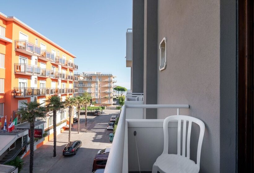 غرفة أساسية سرير مزدوج, Iris