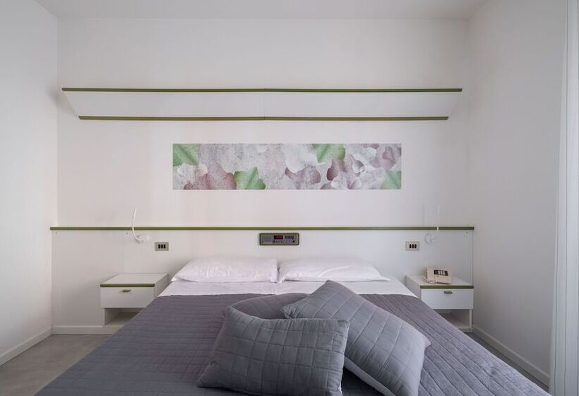 غرفة أساسية سرير مزدوج, Iris