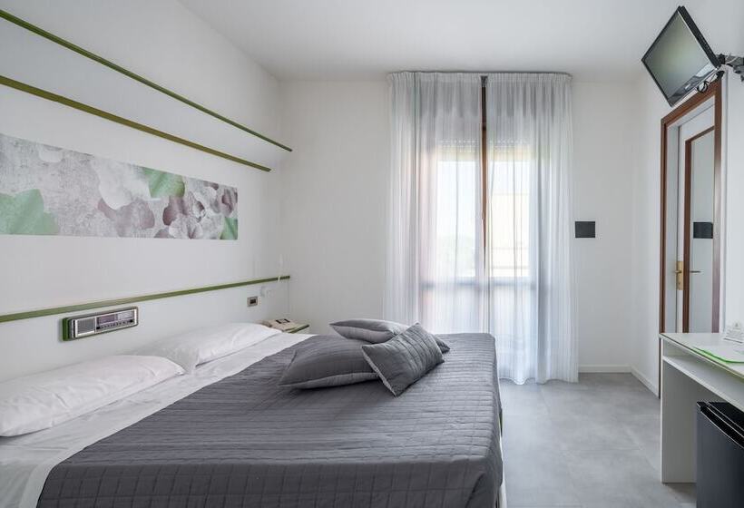 غرفة أساسية سرير مزدوج, Iris