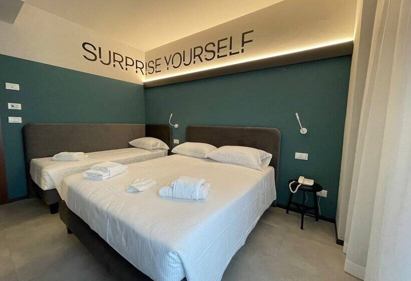 غرفة قياسية ثلاثية, Iris