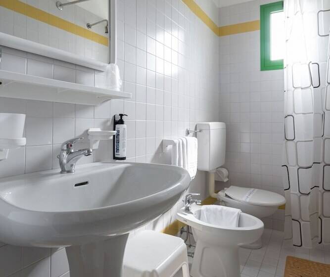 غرفة أساسية رباعية, Iris