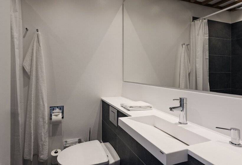 标准单人间, Konventum Conference Center