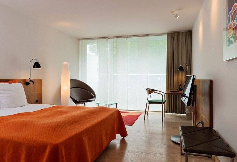 豪华单人间, Konventum Conference Center