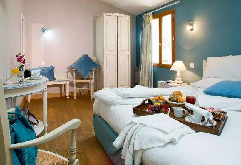 Comfort-huone, Logis Hotel Les Flots Bleus