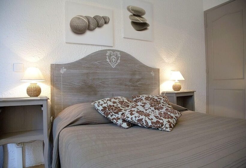 标准间带露台, Logis Hôtel Castel Mouisson