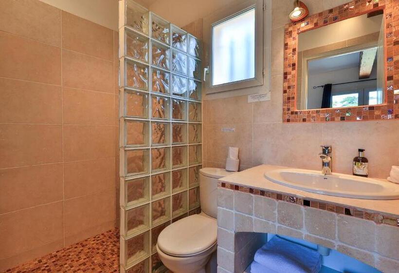 חדר קומפורט לשלושה, Logis Hôtel & Spa Déjeunez Sous L Arbre