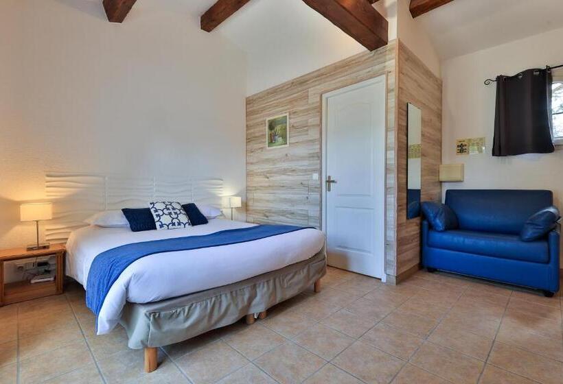 חדר קומפורט לשלושה, Logis Hôtel & Spa Déjeunez Sous L Arbre