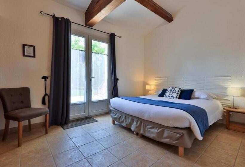 コンフォートトリプルルーム, Logis Hôtel & Spa Déjeunez Sous L Arbre