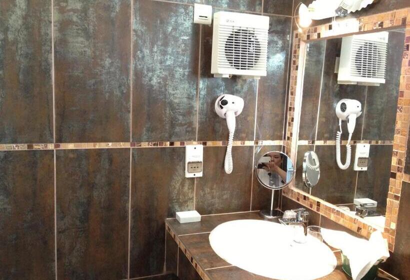 غرفة قياسية, Logis Hôtel & Spa Déjeunez Sous L Arbre