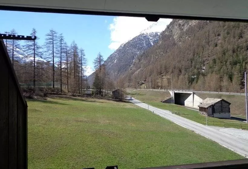 マウンテンビュースタンダードルーム, B&b Matterhorn Golf
