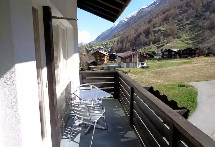 スタンダードトリプルルーム, B&b Matterhorn Golf