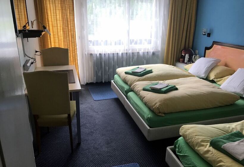 اتاق استاندارد سه نفره, B&b Matterhorn Golf