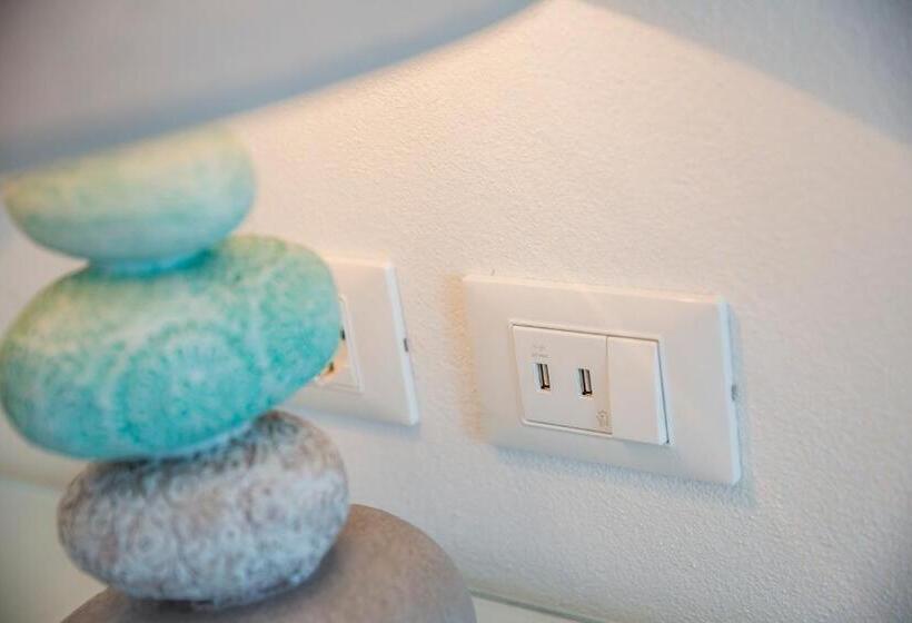 اتاق لوکس چهار تخته, Nobel