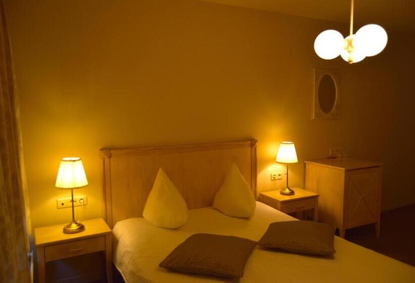 غرفة قياسية, Oranje City