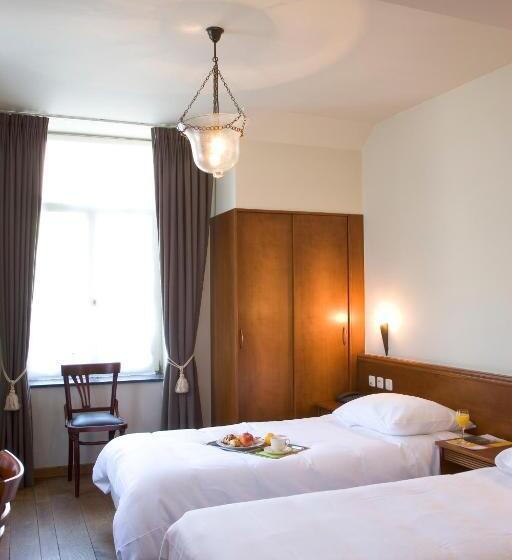 غرفة ديلوكس, Oranje City