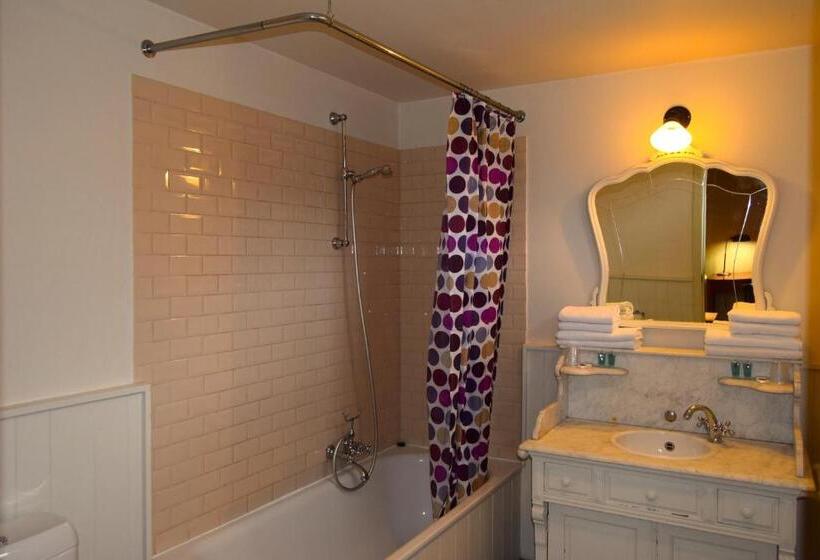 غرفة عائلية, Oranje City