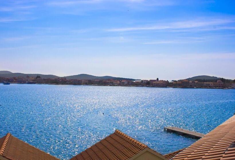 חדר סופריור עם נוף לים ומרפסת, Pansion Zlatna Ribica