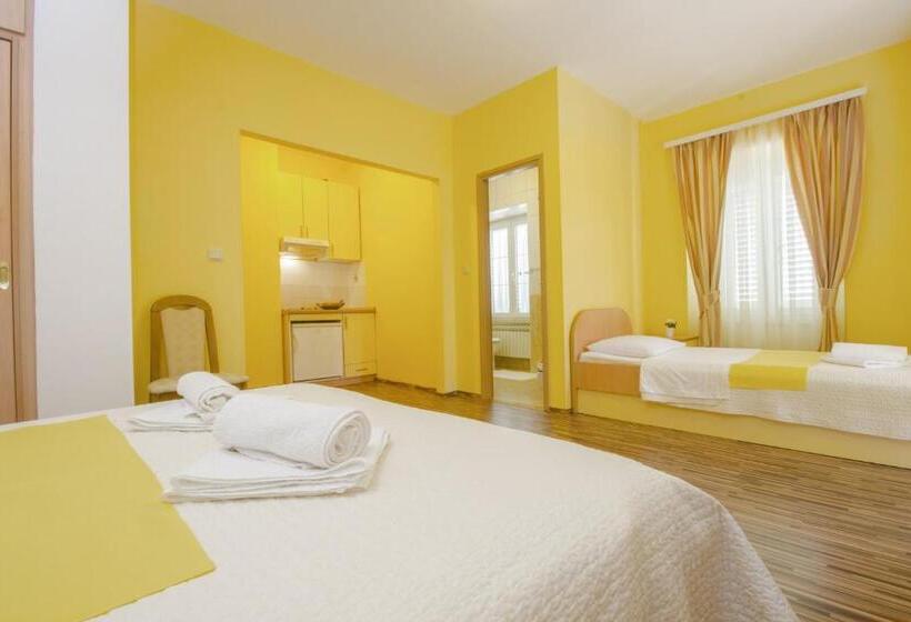 Triple Room Sea View, Pansion Zlatna Ribica