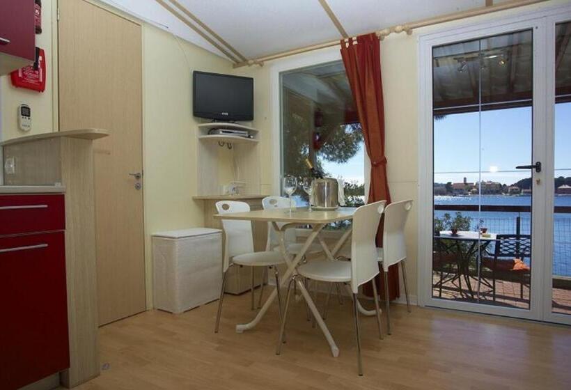 2 Bedrooms Standard Bungalow Sea View, Pansion Zlatna Ribica